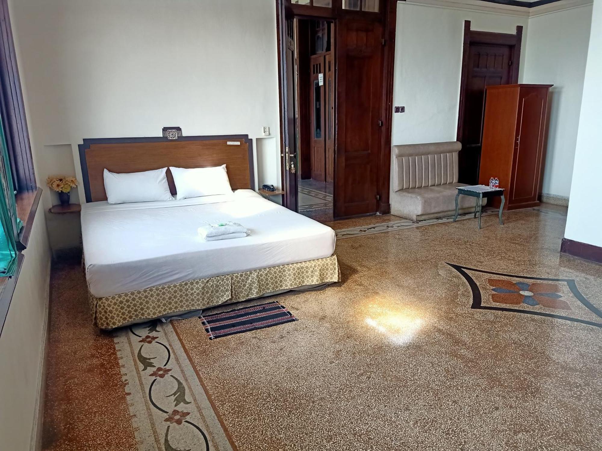 Hotel Niagara Лаванг Экстерьер фото